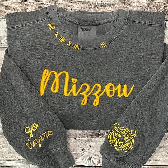 VINTAGE 3D Embroidery Unisex Hand Distressed Crew
